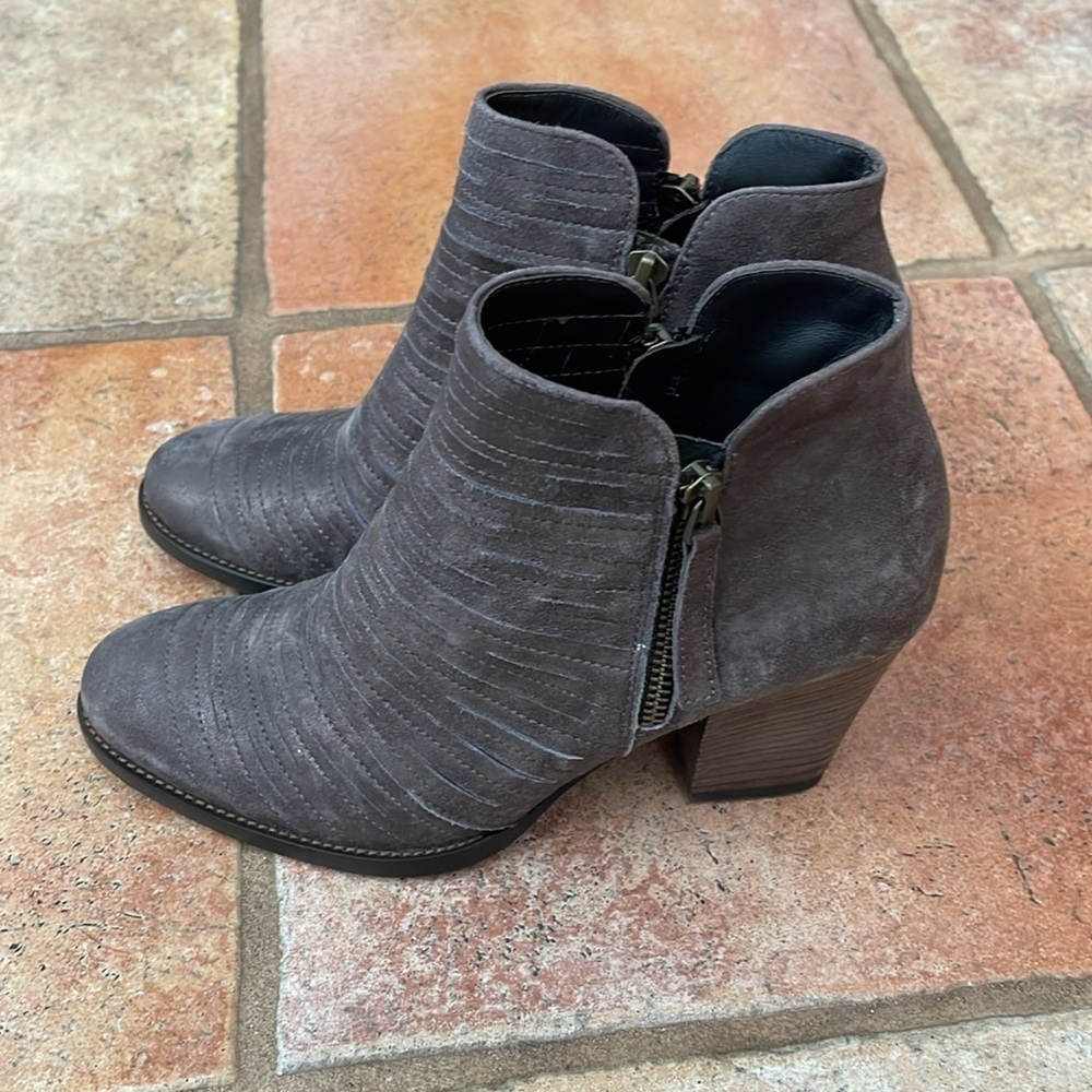 Paul Green Bootie size 6 - Picture 4 of 8